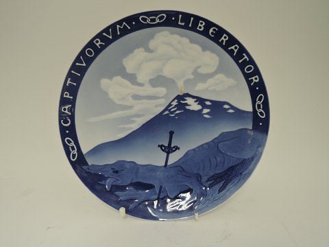 Royal Copenhagen 
Commemorative Plate 
# 30
Odd Fellow Order hospital in Iceland