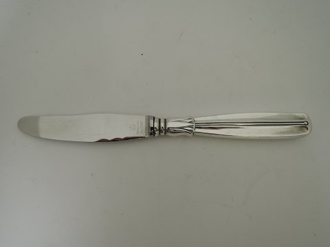 Lotus 
Lunch knife 
Silver (830) 
Horsens Silverware factory