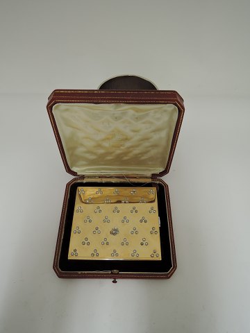 Cartier guld (750) æske monteret med diamanter.