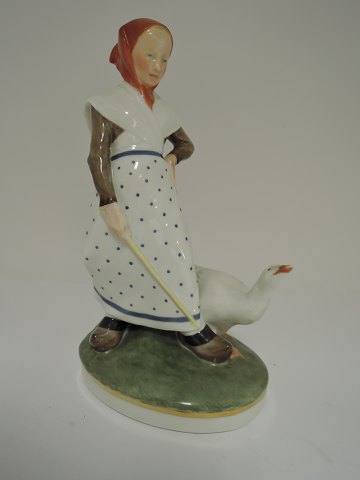 Royal Copenhagen
 Figure 528
 Goose Girl, small