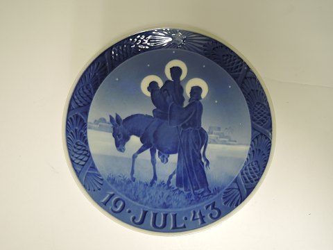 Royal Copenhagen
Christmas Plate 1943