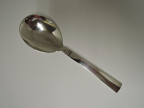 Georg Jensen
Sterling (925)
Acadia
Serving spoon