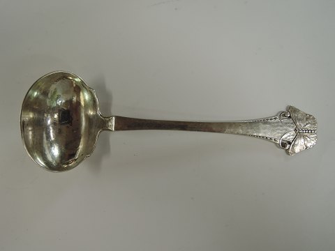 Butterfly
Silver (830)
Sauce Ladle