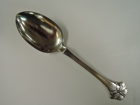 Butterfly
Silver (830)
Serving spoon