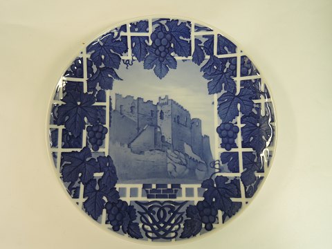 Royal Copenhagen
Commemorative Plate
The castle on Lindos on Rhodes
# 125