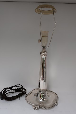 Silver lamp
Silver (830)
Danish work
Hammered