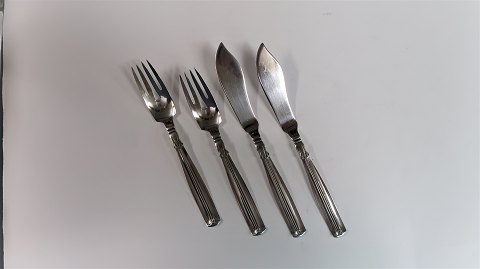 Horsens sølvvarefabrik
Lotus
Fiske kniv & gaffel
Sølv (830)