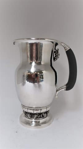 Georg Jensen
Sterling (925)
Sølvkande med druer
Design 407A