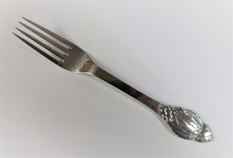 Evald Nielsen sølvbestik no. 6. Sølv (830). Frokostgaffel. Længde 17,8 cm.