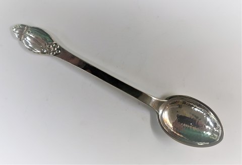 Evald Nielsen sølvbestik no. 6. Sølv (830). Kaffeske. Længde 11,3 cm.