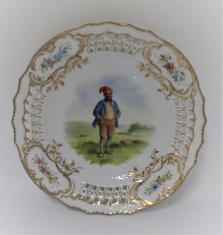 Royal Copenhagen. Plate with open-work border. Diameter 19 cm. Motiv; Man from 
the Mariager area. Produced before 1923.