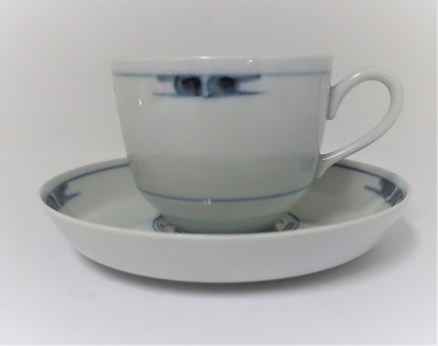 Royal Copenhagen. Gemina. Design Gertrud Vasegaard. Coffee cup. Model 41/14622. 
There are 12 pieces in 1st grade & 7 pieces in 2nd grade in stock. The price is 
per piece.