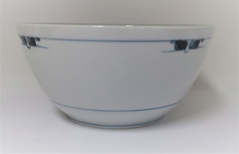 Royal Copenhagen. Gemina. Design Gertrud Vasegaard. Salad Bowl. Model 14620. (2 
sorting).
