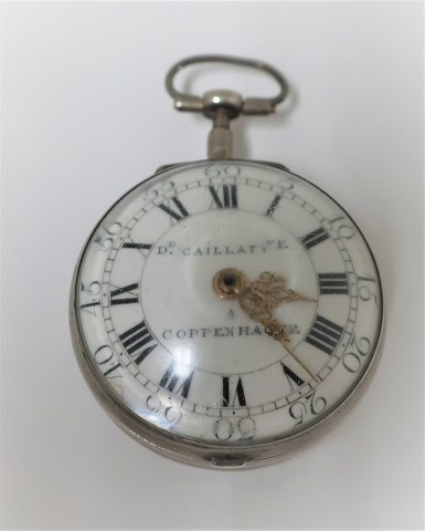 David Caillatte, Kopenhagen. Geboren 1727 - gestorben 1794. Silber Taschenuhr. 
Die Uhr funktioniert. Schlüssel zum Wickeln enthalten.