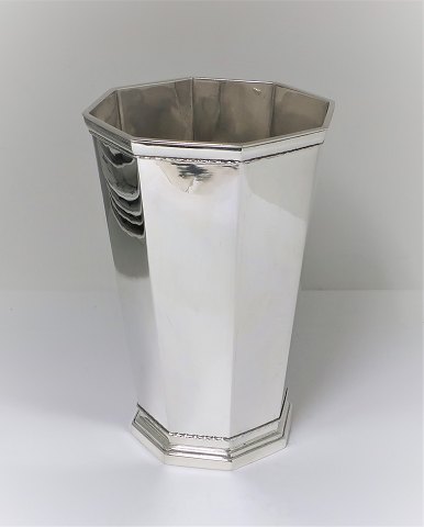 GAD AB. Jacob Ängman. Swedish silver vase (830). Height 21.5 cm. Produced H8 
(1934)