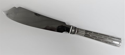 Champagne. Sølvbestik (830). Kagekniv. Længde 26,5 cm.