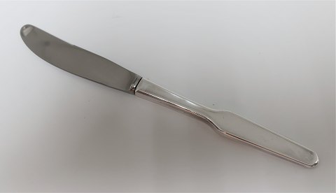 Cohr sølvpletbestik. Kongres. Middagskniv. Længde 20,5 cm. Der er 4 styk på 
lager.  Prisen er per styk.