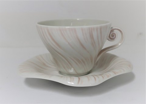 Royal Copenhagen. Pink Conch. Design Arje Griegst. Espresso cup / mocha cup. 
Model 14179. (2 quality).