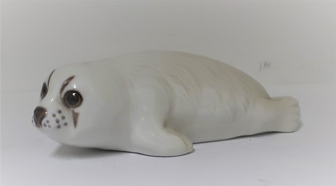Bing & Grondahl. Porcelain figure. Seal cub. Model 2468. Length 15.5 cm. (1 
quality)