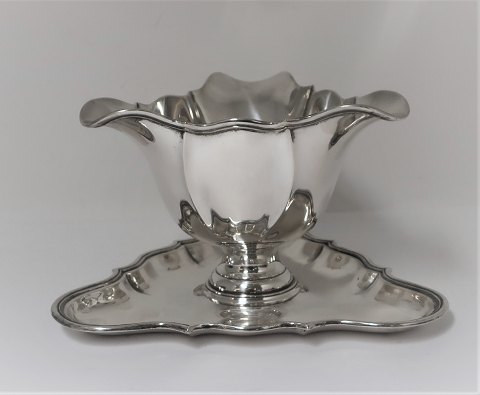 Sølv sovseskål (830). Højde 10 cm. Produceret 1926.