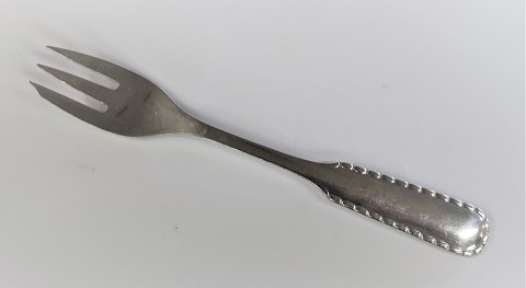 Georg Jensen. Sølvbestik (925). Perle. Kagegaffel. Længde 14,3 cm.
