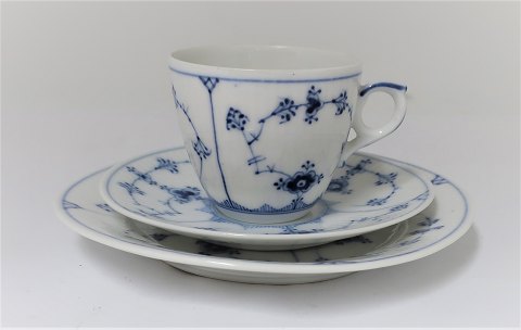 Royal Copenhagen. Blue fluted plain. 12 sets of coffee cups (80) & cake plates 
(181). (2 quality)