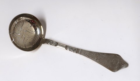 Antique rococo. Silver cutlery (830). Sugar spoon. Length 16 cm. Produced 1908.