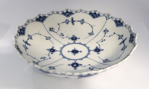 Royal Copenhagen. Blue fluted, full lace. Large round bowl. Model 1019. Height 7 
cm. Diameter 27,5 cm. (1 quality). Produced before 1923.