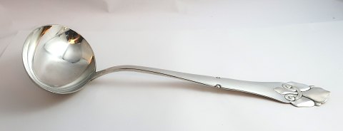 Chor. Silverware (830). French Lily. Large serving spoon. Length 33.5 cm. 
Produced 1929.