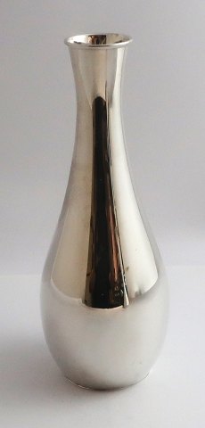 Norwegen. David Andersen. Silbervase (830). Höhe 17,3 cm