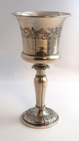 Andreas Kiær Lund, Silkeborg. Sølv drikkeglas (830). Højde 17,5 cm. Produceret 
1860-1880