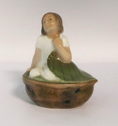 Royal Copenhagen. Porcelænsfigur. Tommelise. Model 4374. Højde 9 cm. (1 
sortering)