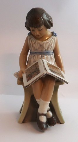 Dahl Jensen. Porcelænsfigur. Pige med bog. Model # 1107. Højde 22 cm. ( 2 sortering )